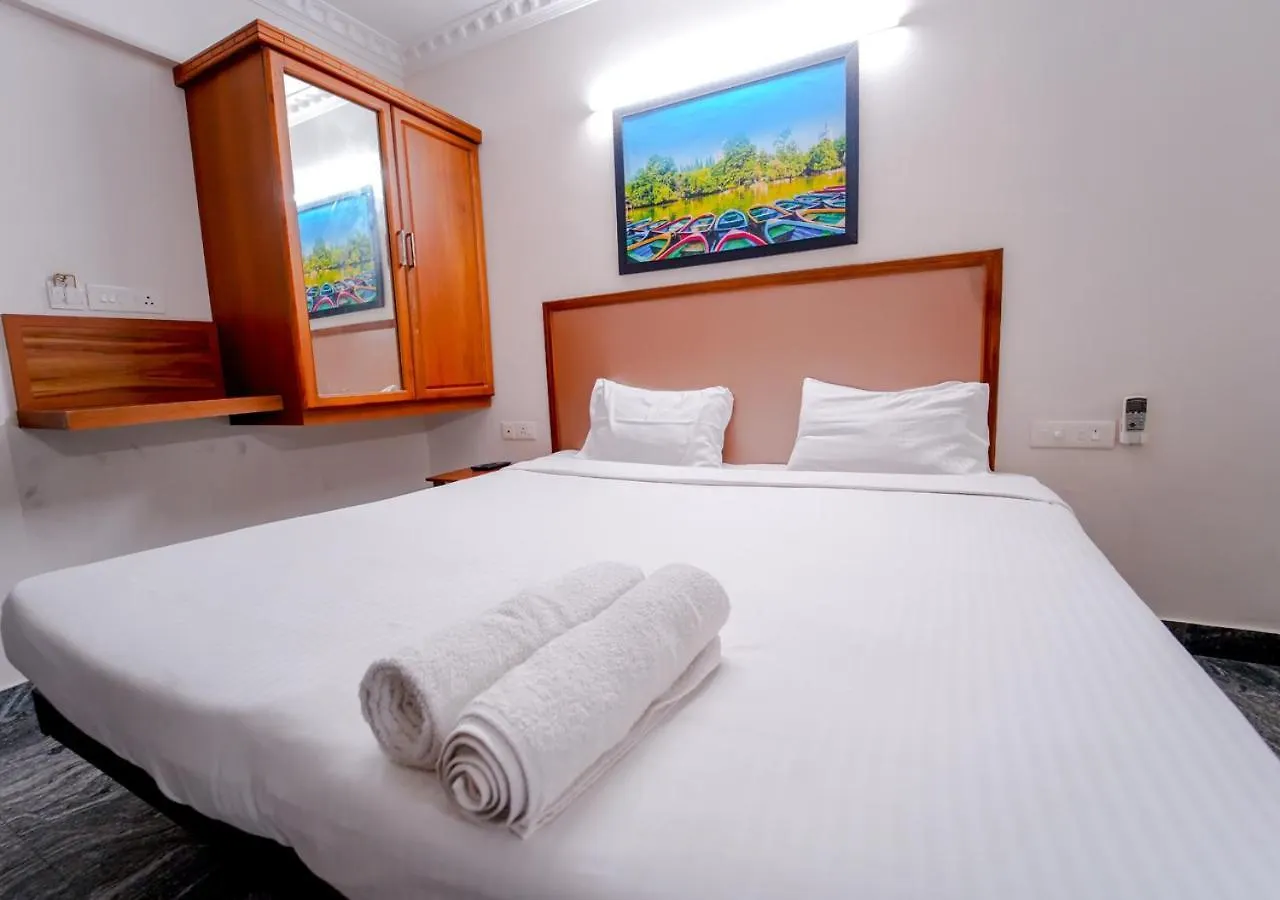 Hotel Pop Tavern Delight By Voye Homes Veli