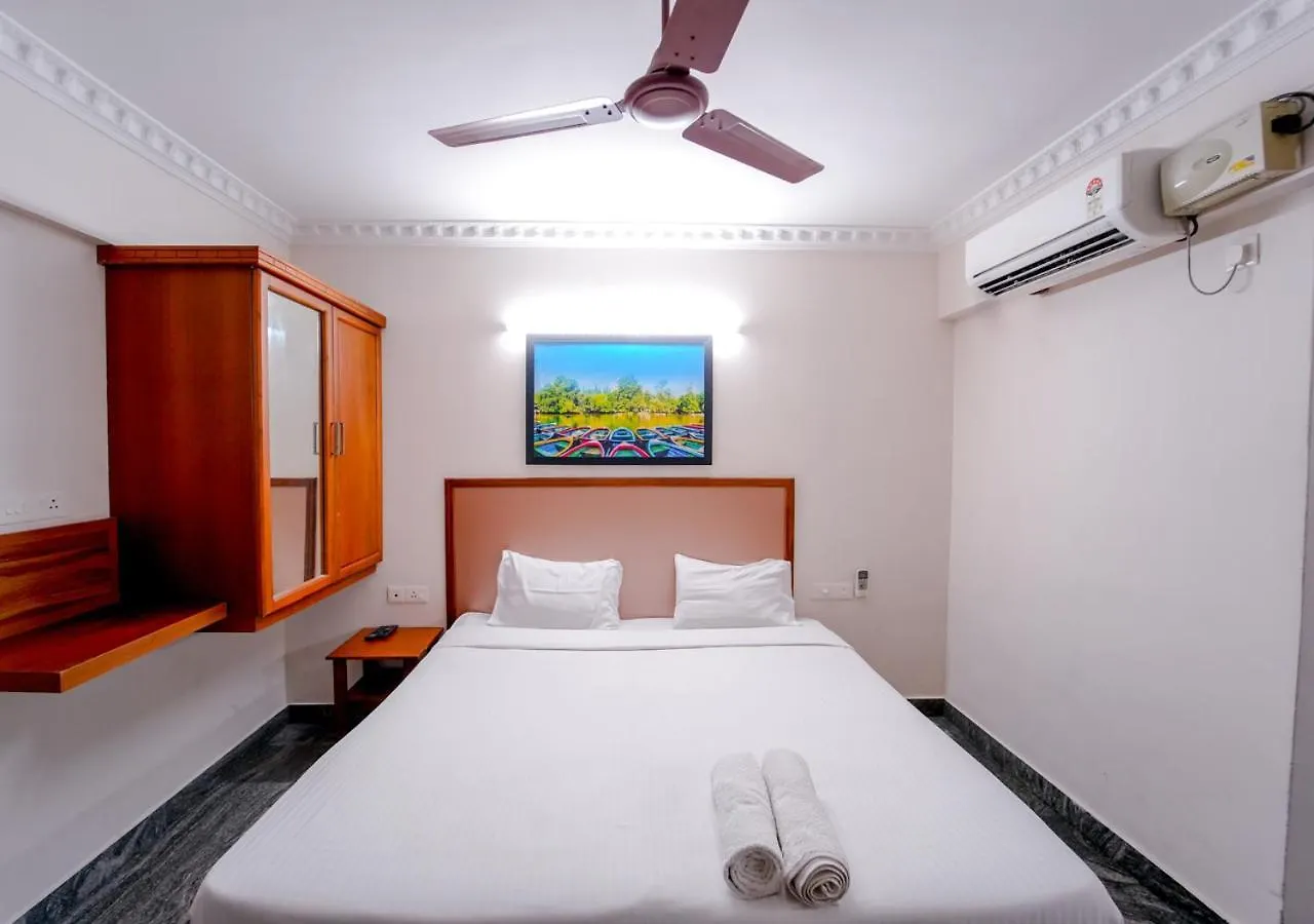 Hotel Pop Tavern Delight By Voye Homes Veli