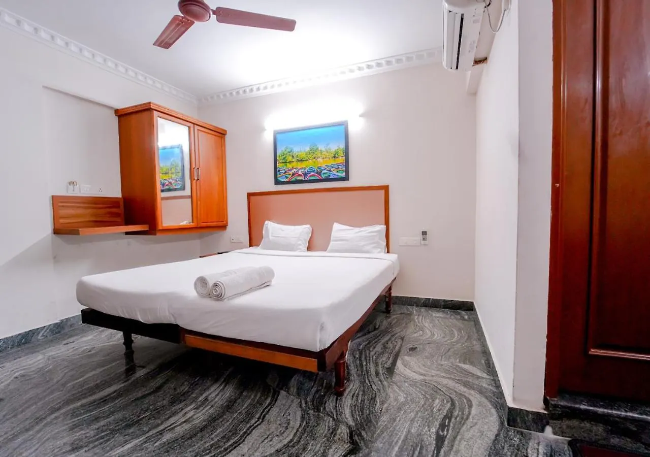 Hotel Pop Tavern Delight By Voye Homes Veli